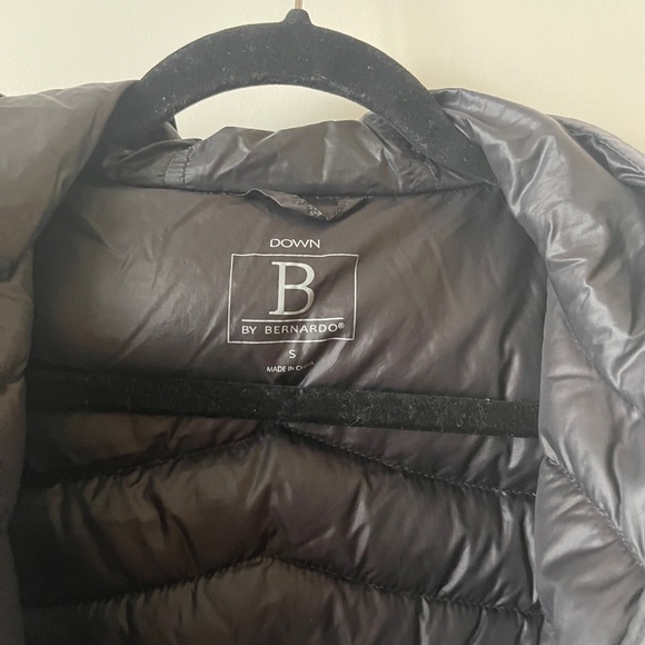 Down jacket - Picture 2 of 3